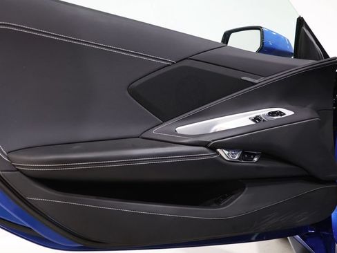 Used 2020 Chevrolet Corvette Stingray Coupe RWD image 18