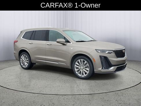 Used 2023 Cadillac XT6 Premium Luxury w/ Technology Package image 2
