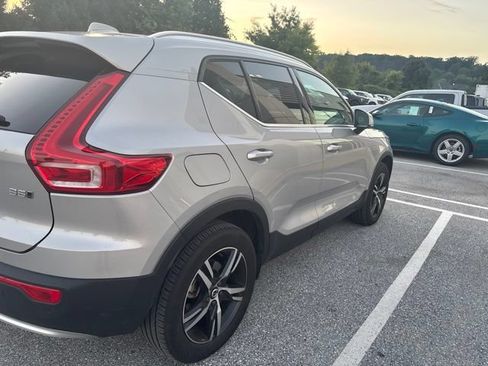 Used 2025 Volvo XC40 B5 Core AWD/4WD image 6