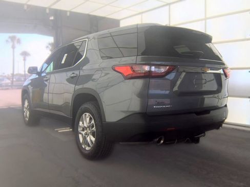 Used 2019 Chevrolet Traverse LS FWD image 2