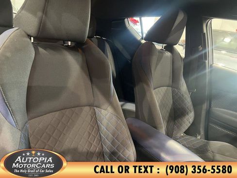 Used 2021 Toyota C-HR XLE image 13