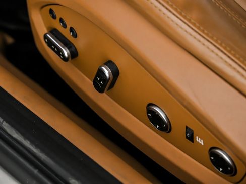 Used 2012 Ferrari FF image 25