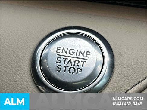Used 2025 Lincoln Nautilus Reserve AWD/4WD image 33