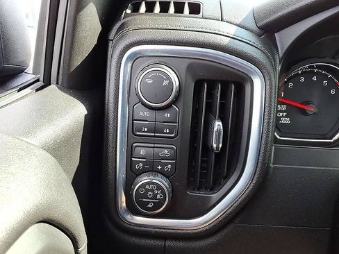 Used 2019 Chevrolet Silverado 1500 RST AWD/4WD image 33