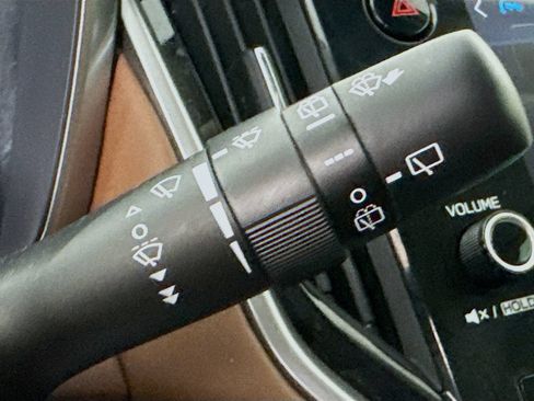 Used 2023 Subaru Outback Touring AWD/4WD image 15