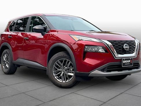 Used 2023 Nissan Rogue S FWD image 2