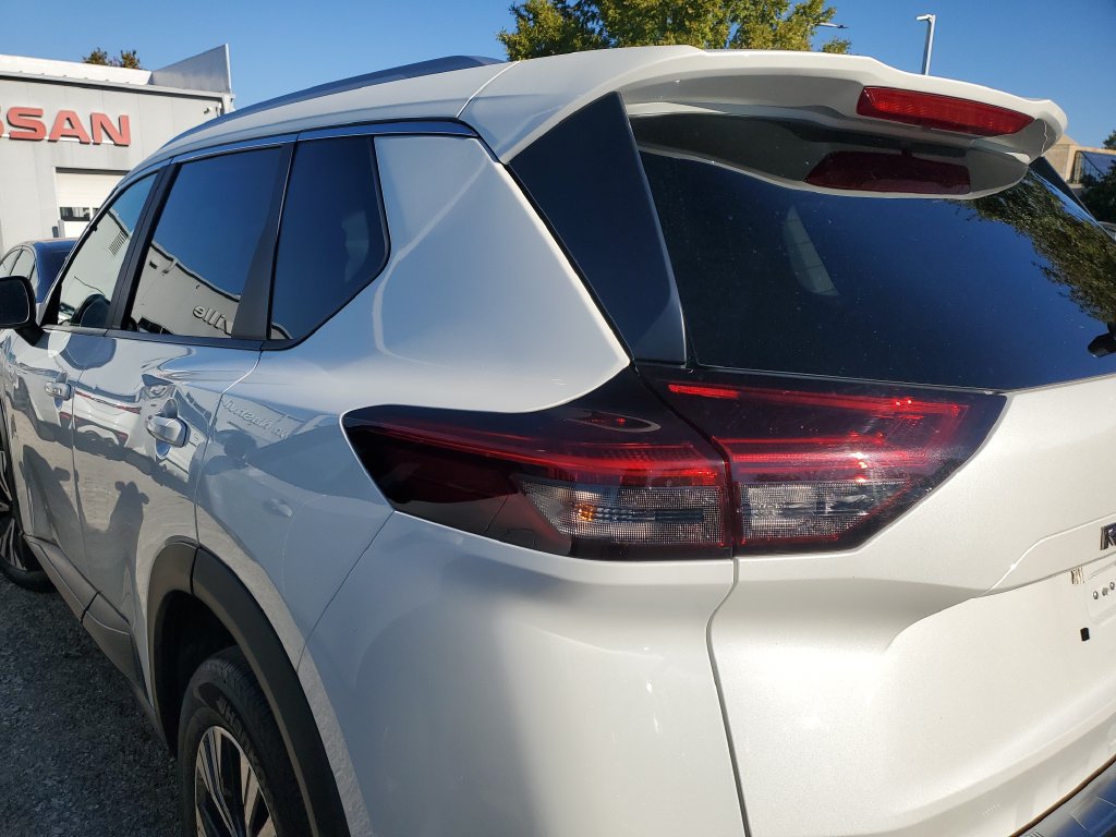 Certified 2023 Nissan Rogue SV w/ SV Premium B Package AWD/4WD image 15