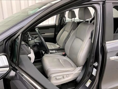 Certified 2023 Honda Odyssey EX-L image 8