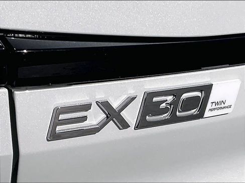 New 2026 Volvo EX30 Ultra w/ Protection Package Premier image 26