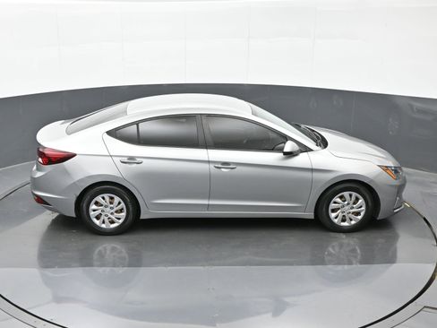 Used 2020 Hyundai Elantra SE image 35
