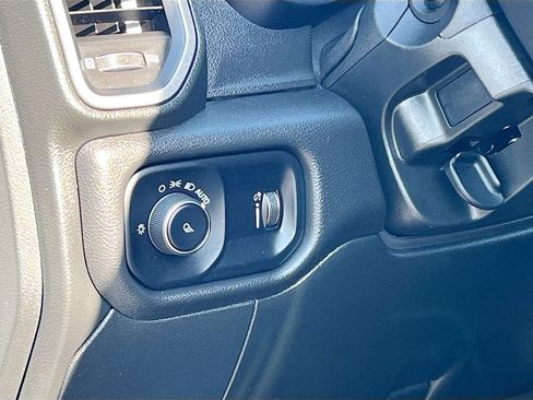 Used 2024 RAM 3500 Tradesman w/ Chrome Appearance Group image 10