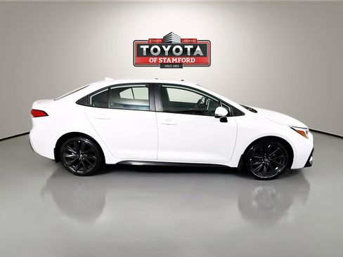 Certified 2025 Toyota Corolla SE w/ SE Premium Package image 8