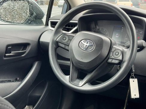 Certified 2025 Toyota Corolla LE image 15