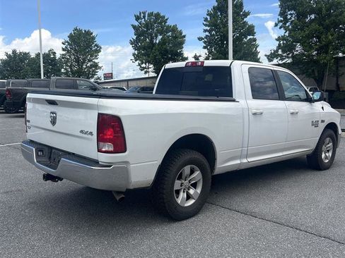 Used 2019 RAM 1500 Classic SLT AWD/4WD image 4