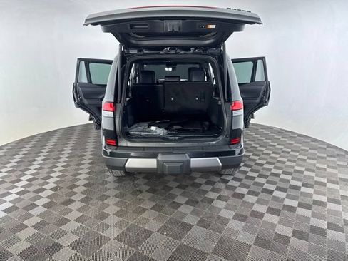 Used 2024 Lexus GX 550 AWD/4WD image 18