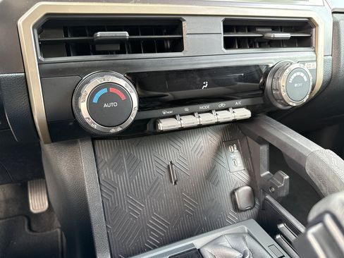 Certified 2026 Toyota Tacoma TRD Off-Road AWD/4WD image 27