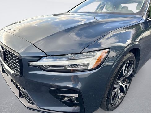 Used 2024 Volvo S60 B5 Core FWD image 10
