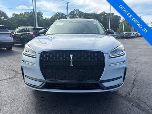 Used 2025 Lincoln Corsair Reserve w/ Equipment Group 202A AWD/4WD image 3
