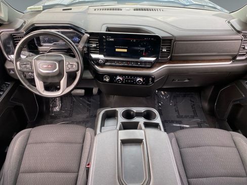 Used 2024 GMC Sierra 1500 SLE AWD/4WD image 10