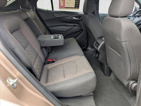 Used 2019 Chevrolet Equinox LT FWD image 18