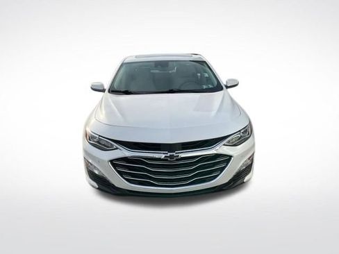 Used 2019 Chevrolet Malibu Premier w/ Sun and Wheel Package image 2