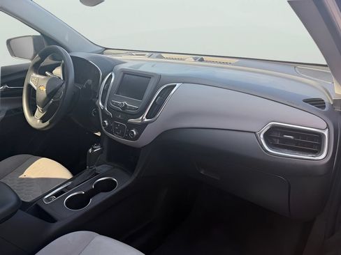 Used 2021 Chevrolet Equinox LS w/ LS Convenience Package FWD image 16