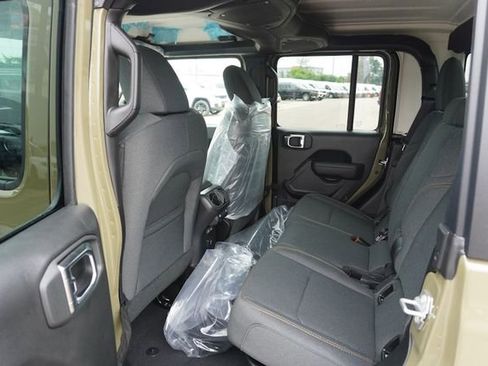 New 2025 Jeep Gladiator Willys image 11