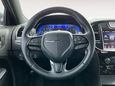 Used 2016 Chrysler 300 S image 17