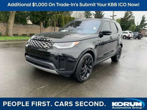 Used 2023 Land Rover Discovery S image 1