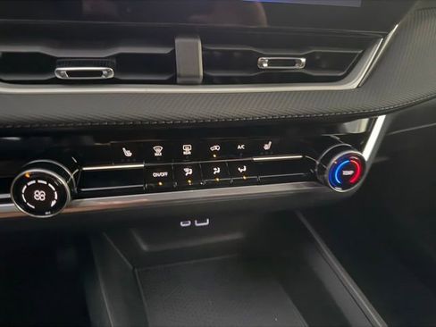 New 2026 Chevrolet Equinox LT image 12