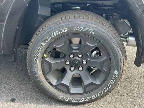 New 2026 RAM 1500 4x4 Crew Cab image 13