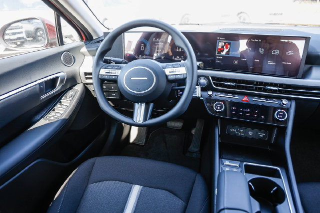 New 2026 Hyundai Sonata Blue FWD image 17