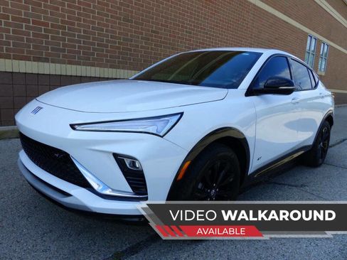 Used 2025 Buick Envista Sport Touring w/ Convenience I Package image 2