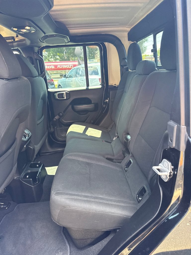 Used 2020 Jeep Gladiator Sport AWD/4WD image 8