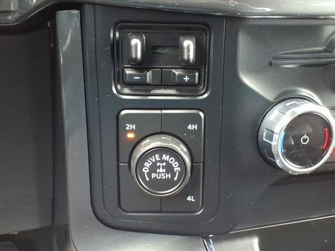 Certified 2022 Ford F150 XLT w/ Equipment Group 302A High image 20