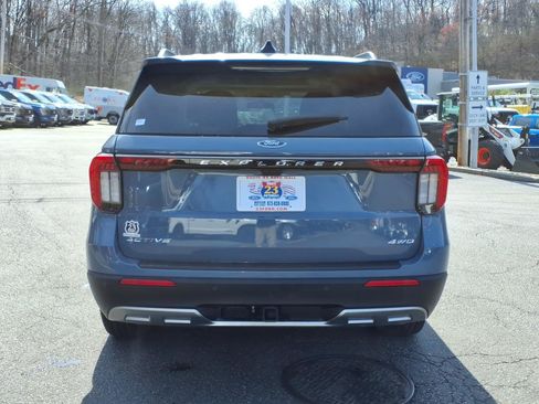 Certified 2025 Ford Explorer Active w/ Active Comfort Package AWD/4WD image 7