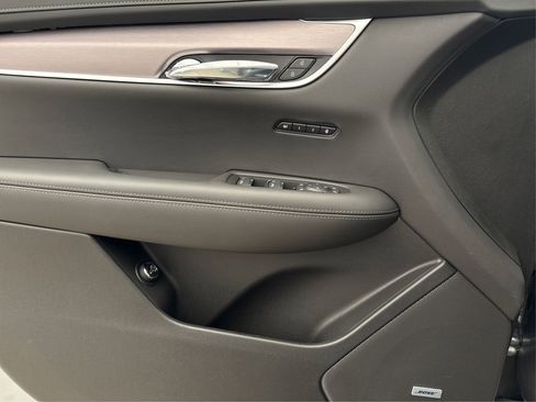 New 2025 Cadillac XT6 Luxury image 21