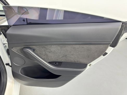 Used 2022 Tesla Model 3 Long Range image 45