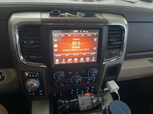 Used 2014 RAM 1500 Laramie w/ Convenience Group image 8