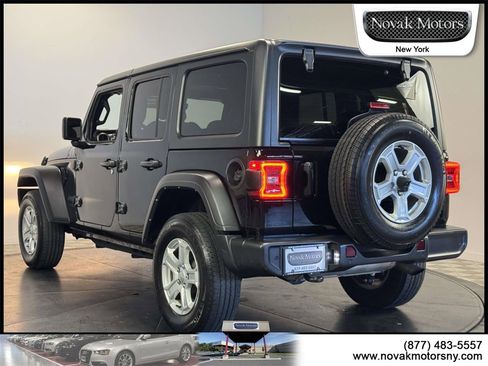 Used 2022 Jeep Wrangler Unlimited Sport image 8