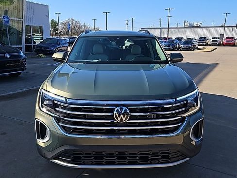 New 2026 Volkswagen Atlas SE image 2