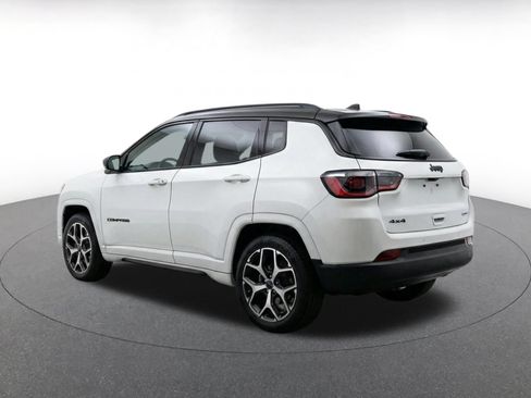 Used 2025 Jeep Compass Limited AWD/4WD image 7