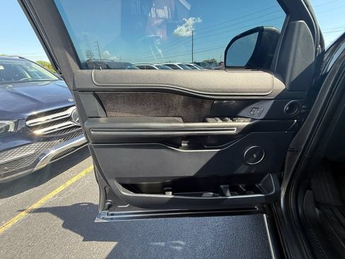 Used 2021 Ford Expedition Max Limited AWD/4WD image 11