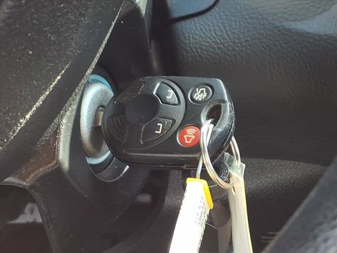 Used 2018 Ford Focus SE w/ SE Appearance Package image 16