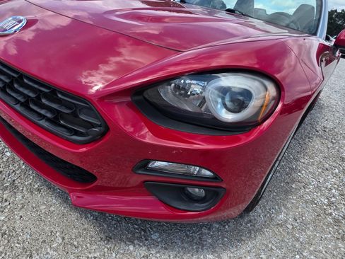 Used 2017 FIAT 124 Spider Lusso RWD image 24