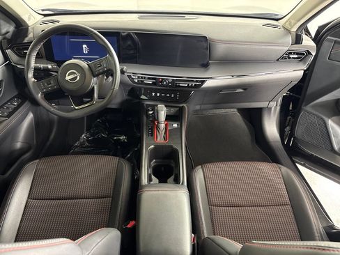 Certified 2025 Nissan Kicks SR FWD image 14