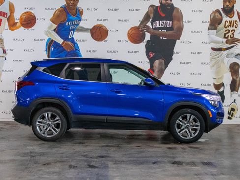 Used 2021 Kia Seltos S image 17