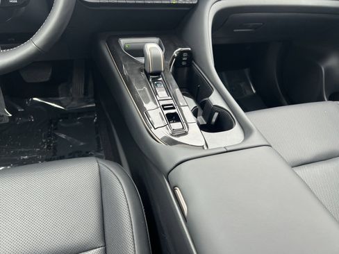 Used 2025 Toyota Crown Platinum image 22