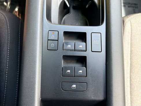 Used 2024 Hyundai Ioniq 6 SE RWD image 34
