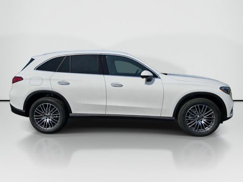 New 2027 Mercedes-Benz GLC 300 4MATIC image 7